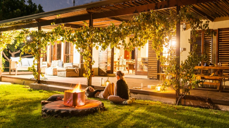 Petit feu ou vrai chauffe-terrasse pour se réchauffer au jardin quand il fait plus frais
